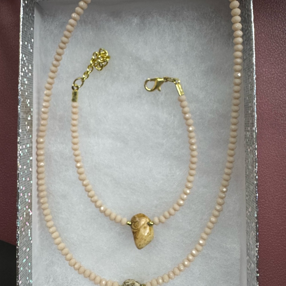 Elegant Beige Beaded Necklace and Bracelet Set